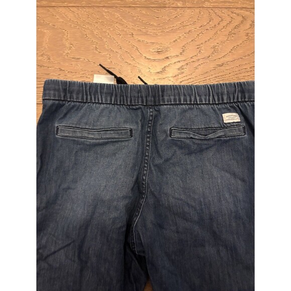 Levi's Blue Jeans with White Stripe - Picture 8 of 11